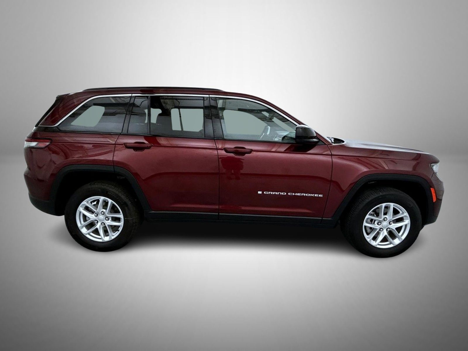 2024 Jeep Grand Cherokee Laredo photo 2