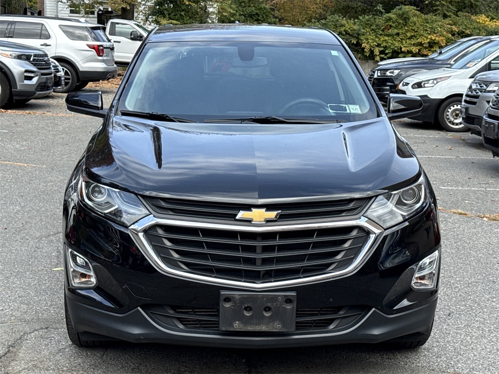 2018 Chevrolet Equinox LT photo 2