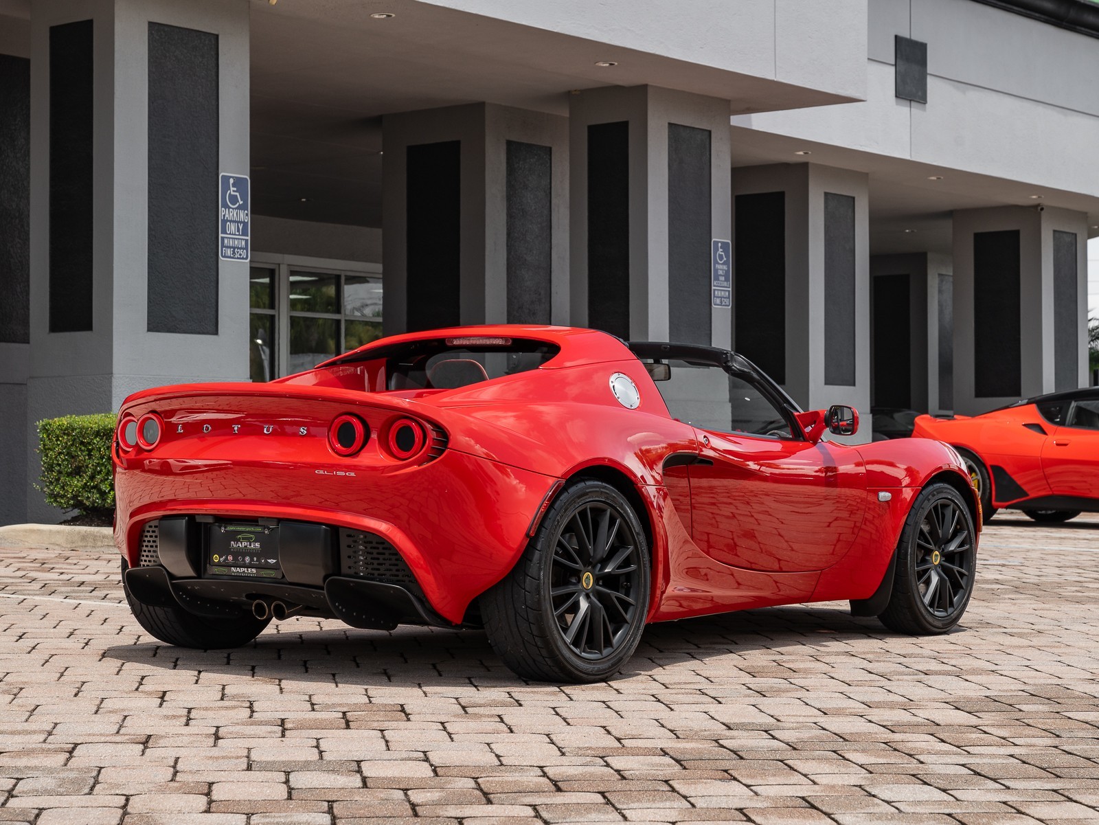 2010 Lotus Elise 111 photo 13