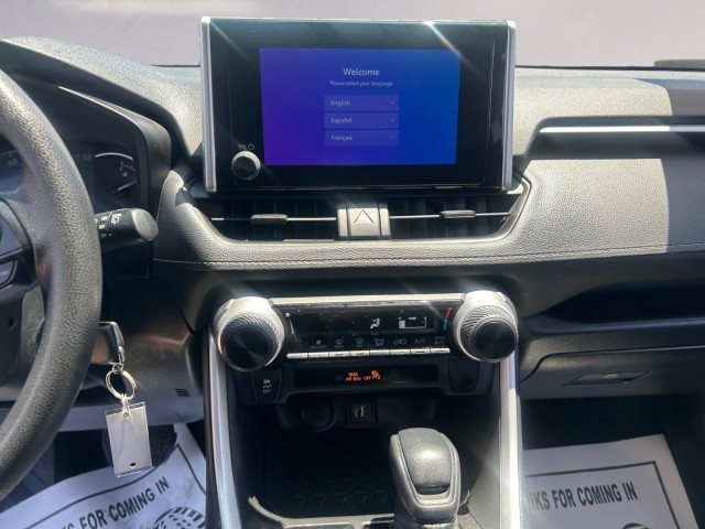2023 Toyota RAV4 LE photo 11