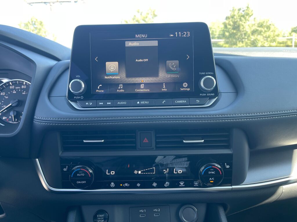 2026 Nissan Rogue SV photo 8