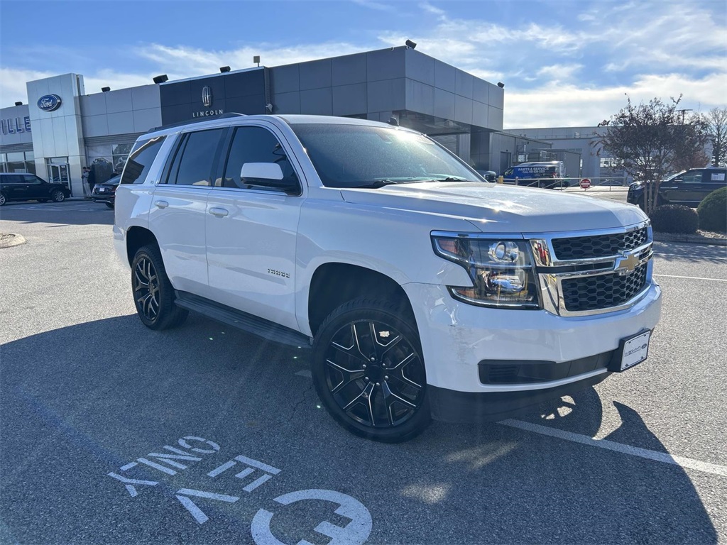 2015 Chevrolet Tahoe LS's photo