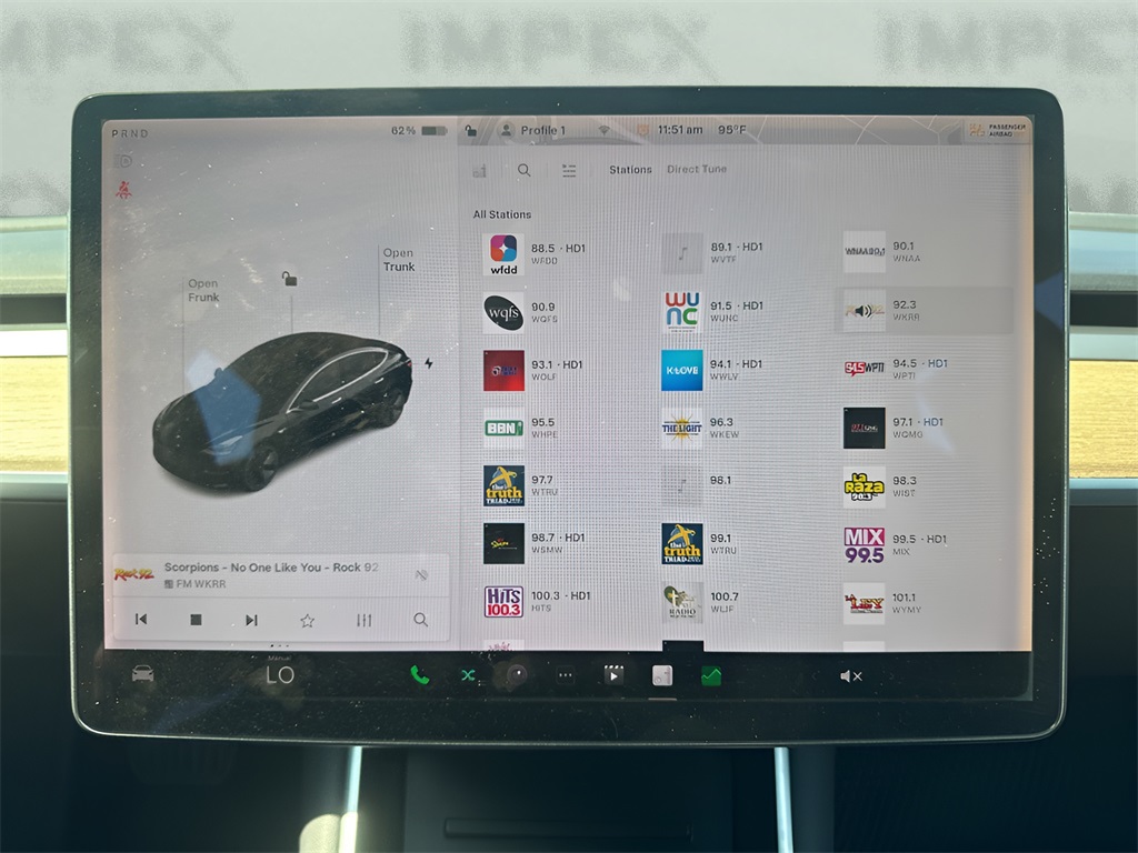 2019 Tesla Model 3 Standard Range Plus photo 17