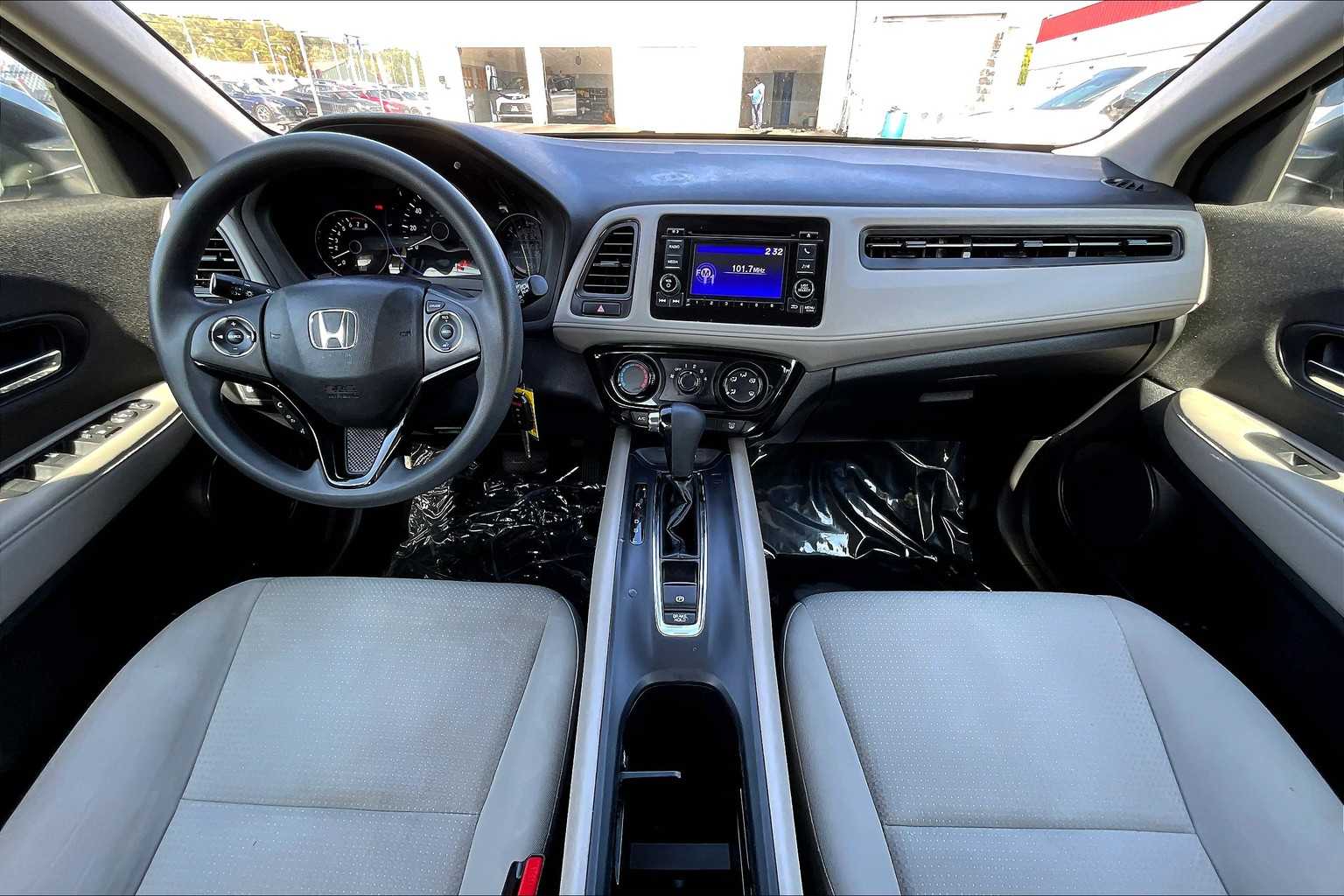 2019 Honda HR-V LX photo 14