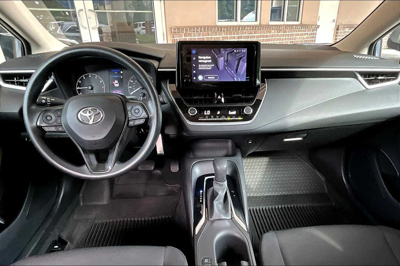 2024 Toyota Corolla LE photo 27