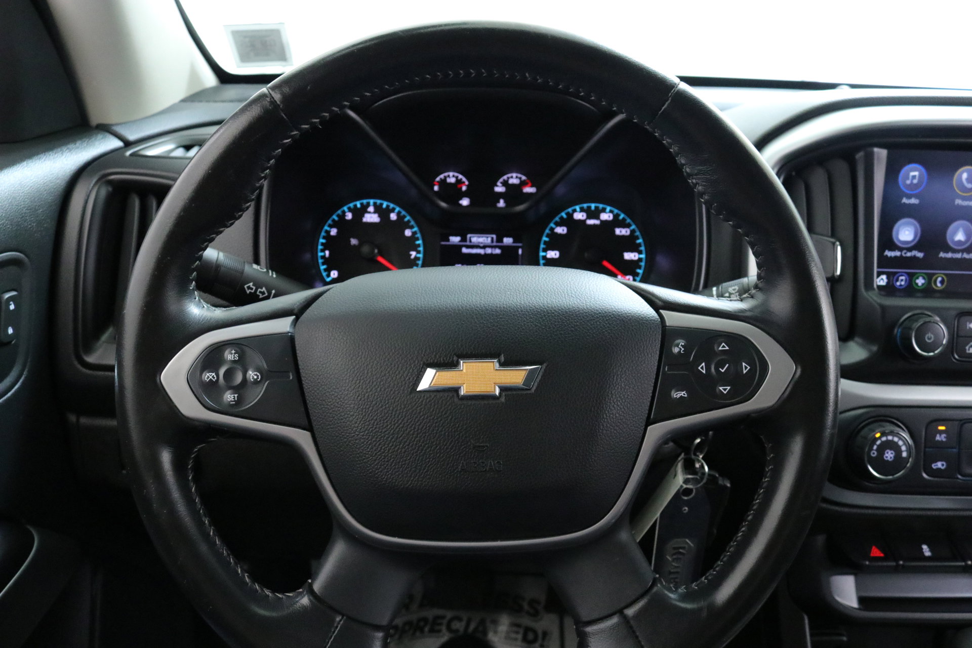 2022 Chevrolet Colorado LT photo 13