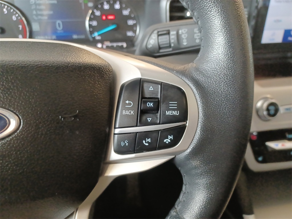 2023 Ford Explorer XLT photo 25
