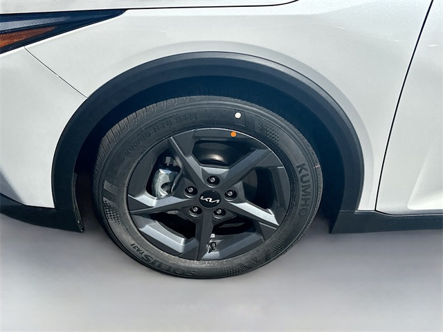 2025 Kia K4 LXS photo 24