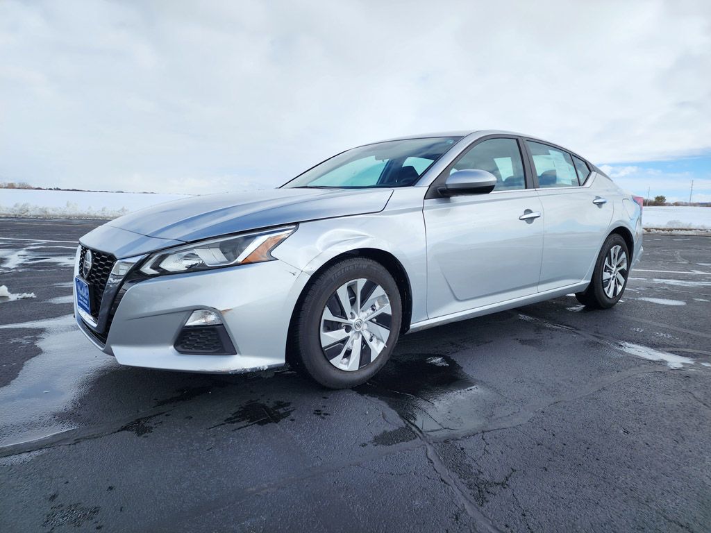 2020 Nissan Altima S's photo