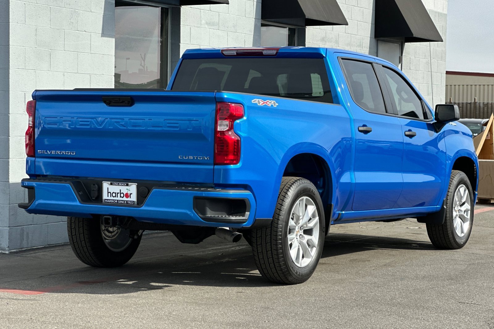2025 Chevrolet Silverado 1500 Custom photo 4