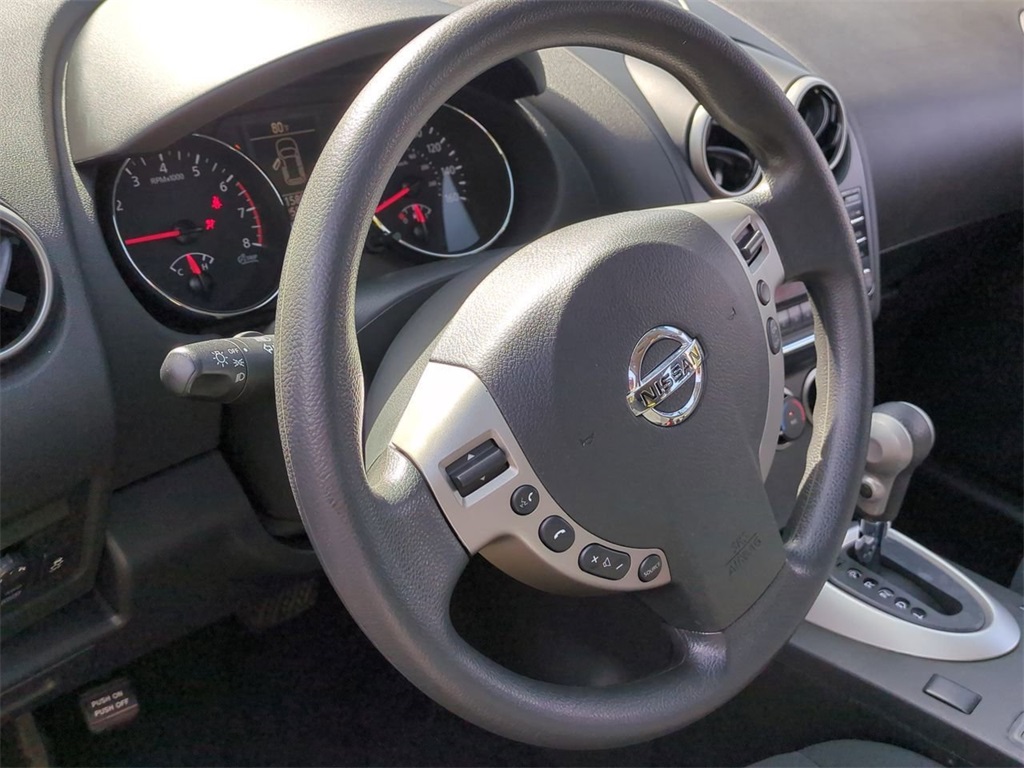 2014 Nissan Rogue Select S photo 14
