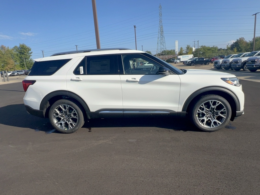2025 Ford Explorer Platinum photo 4