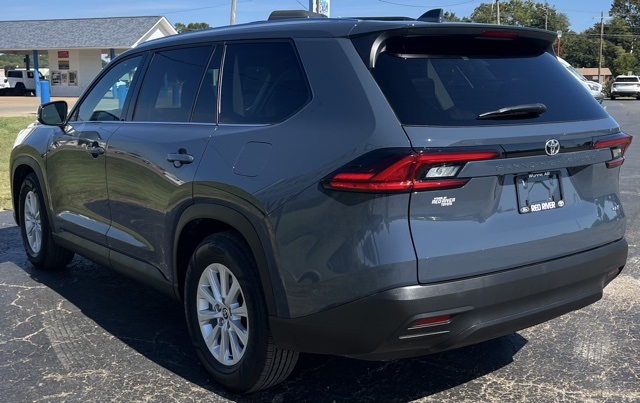 2025 Toyota Grand Highlander XLE photo 3