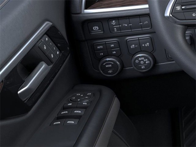 2025 Chevrolet Suburban Premier photo 21