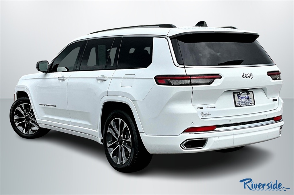 2023 Jeep Grand Cherokee Overland photo 4