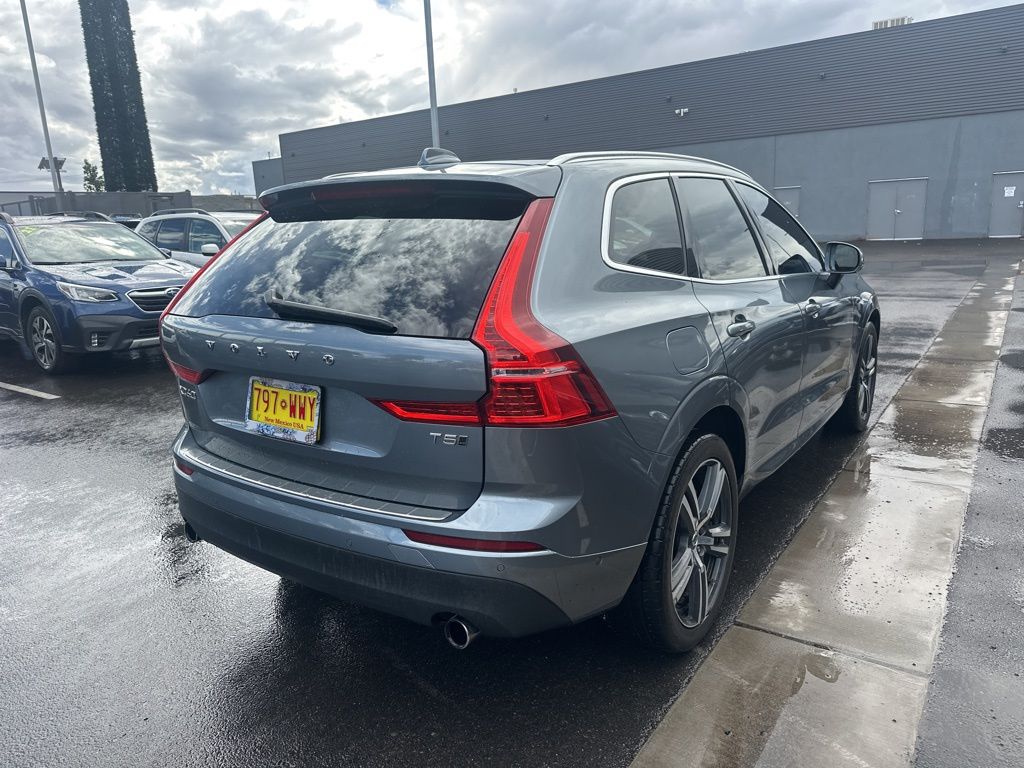 2018 Volvo XC60 T5 Momentum photo 7