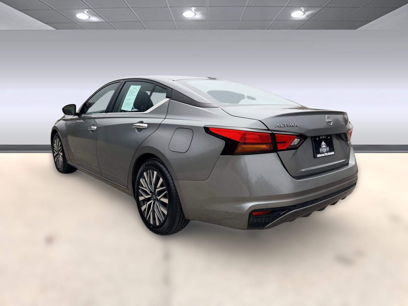 2023 Nissan Altima 2.5 SV photo 3