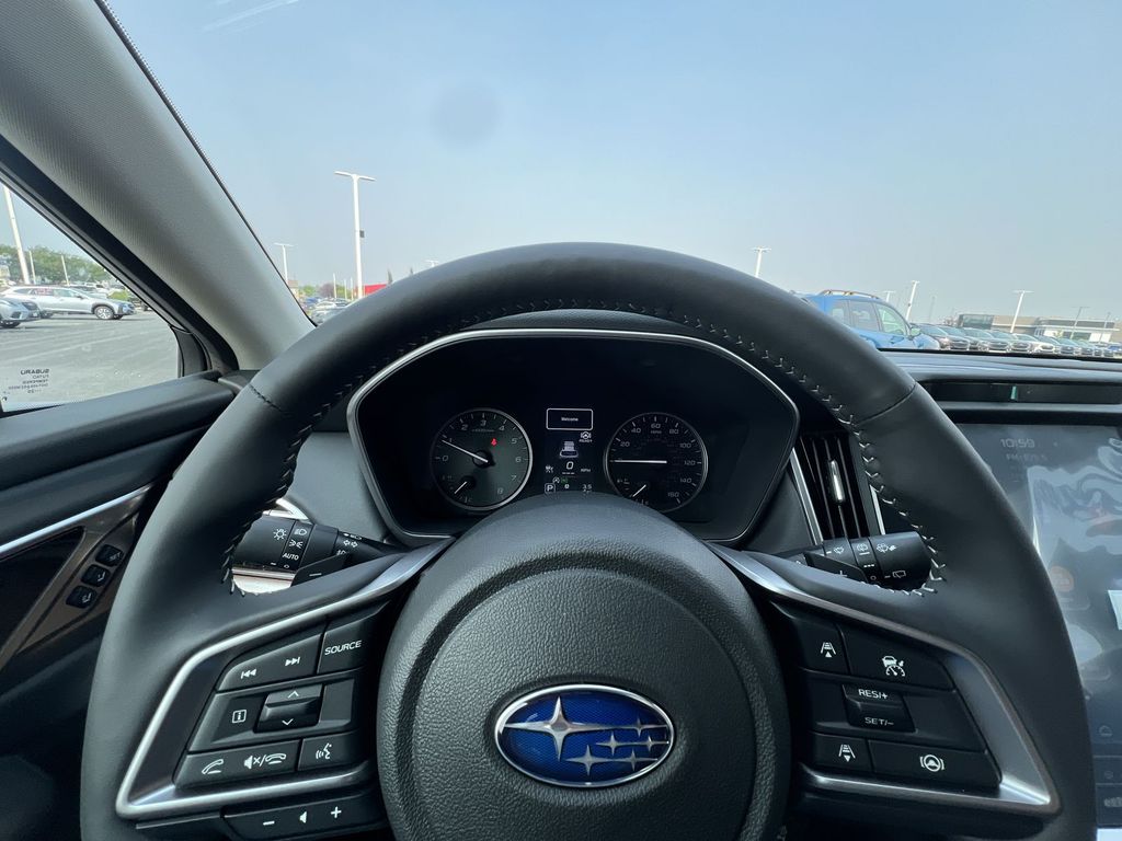 2025 Subaru Outback Touring XT photo 11
