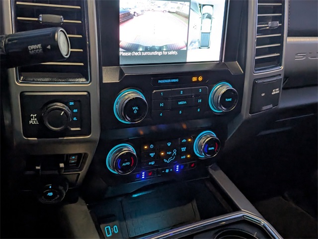 2021 Ford F-350 Platinum photo 20