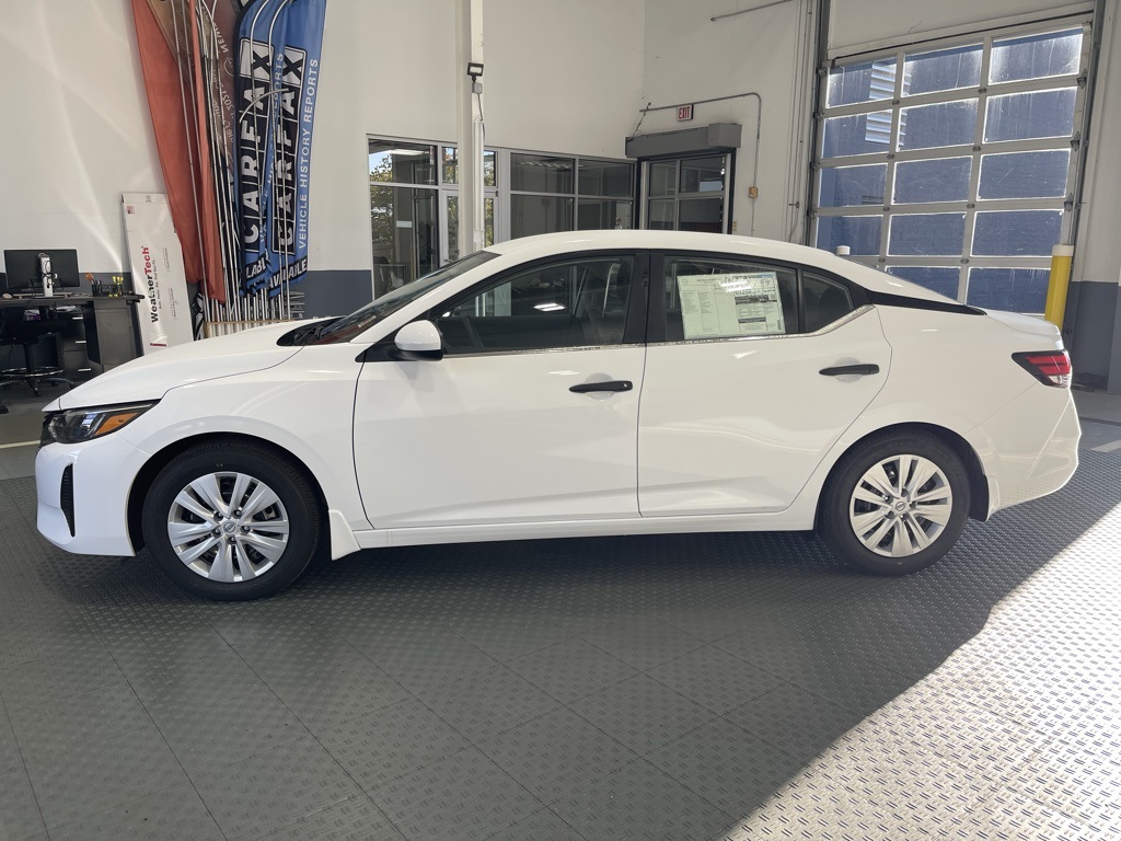 2025 Nissan Sentra S photo 4