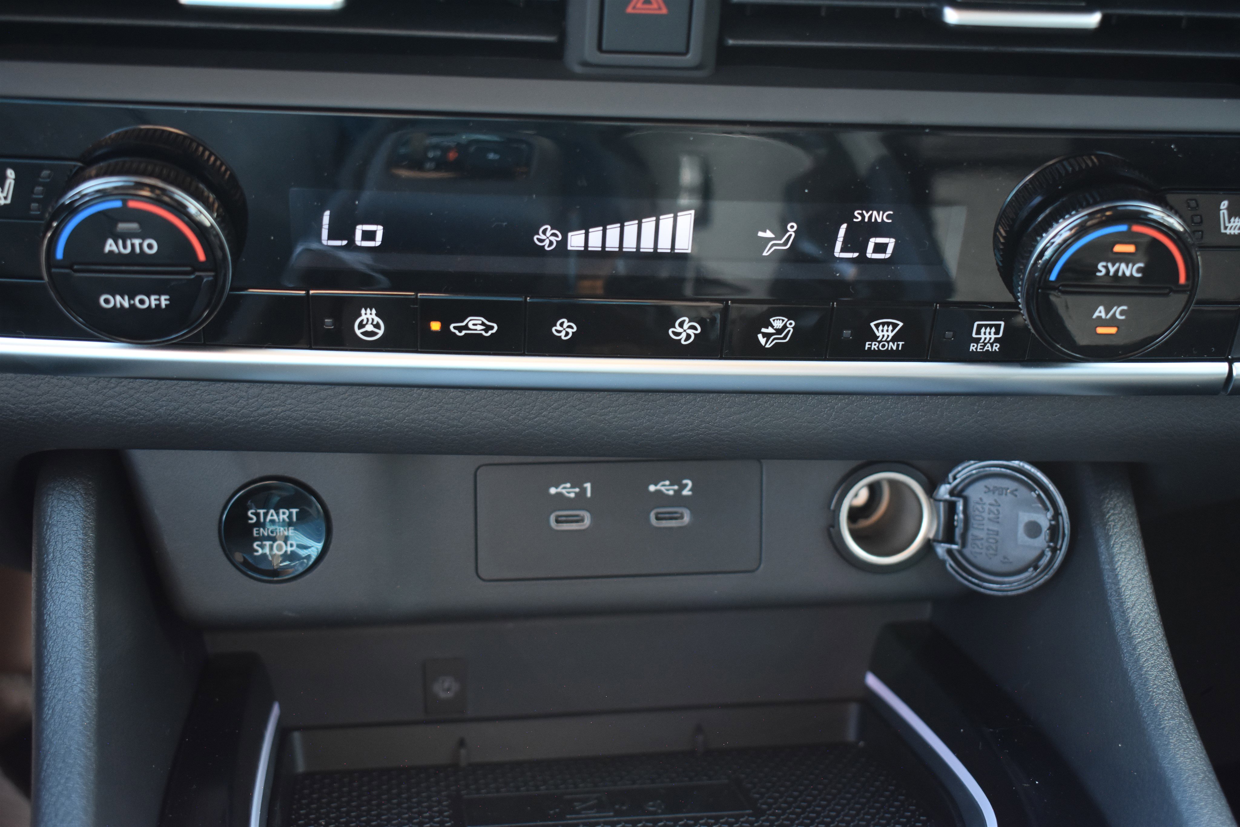 2026 Nissan Rogue SV photo 14