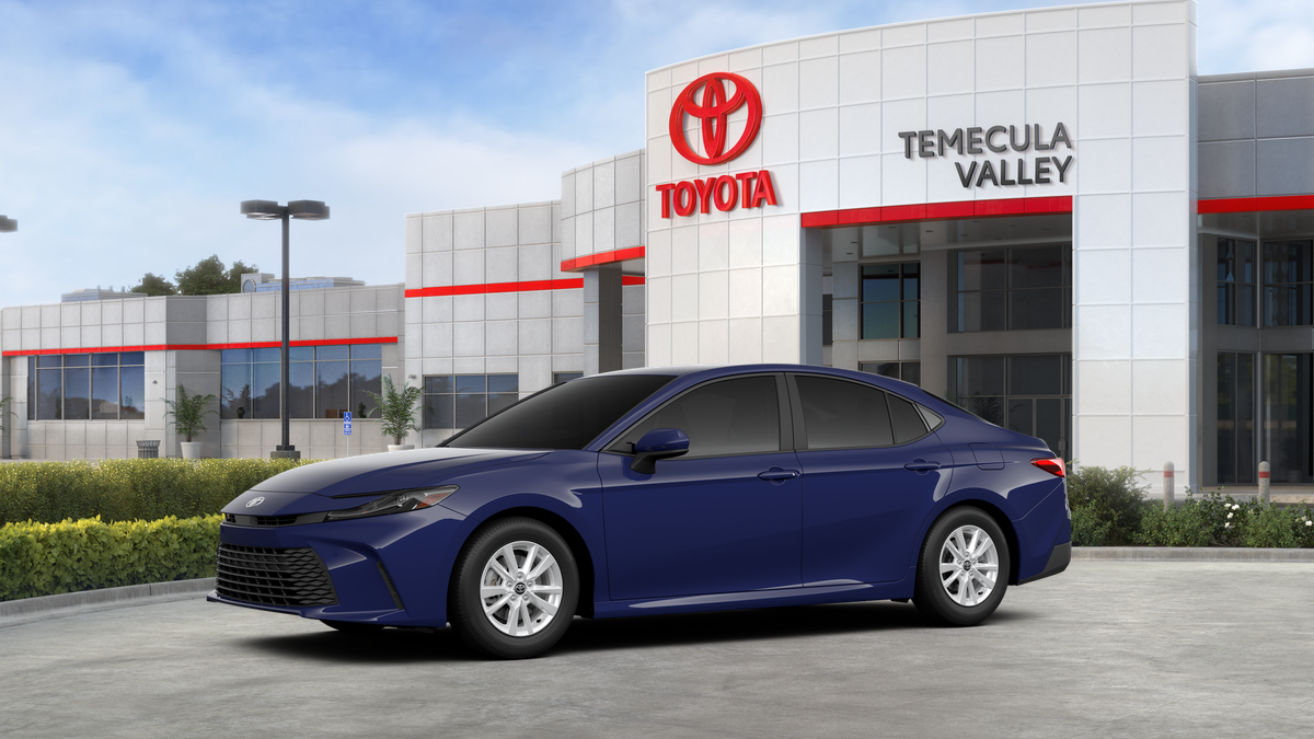 2026 Toyota Camry LE photo 2