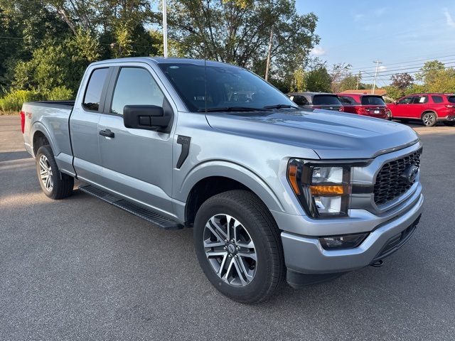 2023 Ford F-150 XL photo 3
