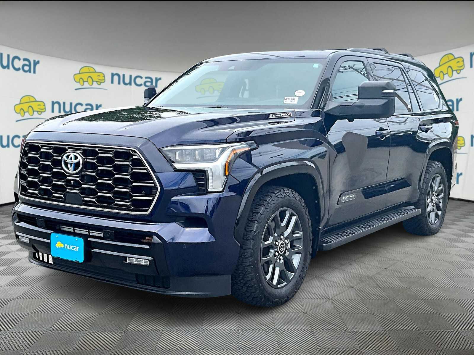 2023 Toyota Sequoia Platinum photo 3
