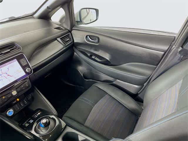 2021 Nissan Leaf SV photo 23
