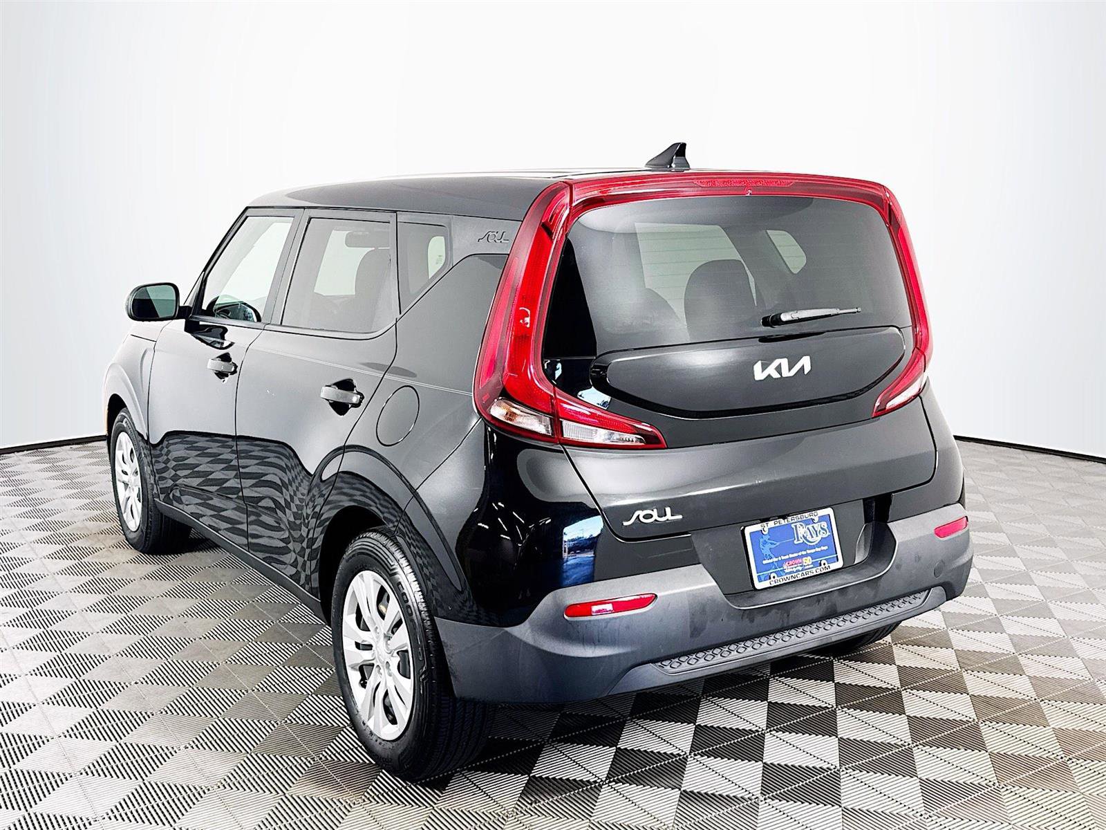 2022 Kia Soul LX photo 2