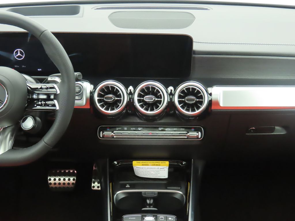 2026 Mercedes Benz GLB 35 AMG 4MATIC photo 14