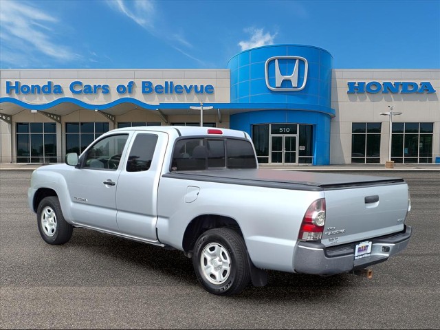 2011 Toyota Tacoma photo 3