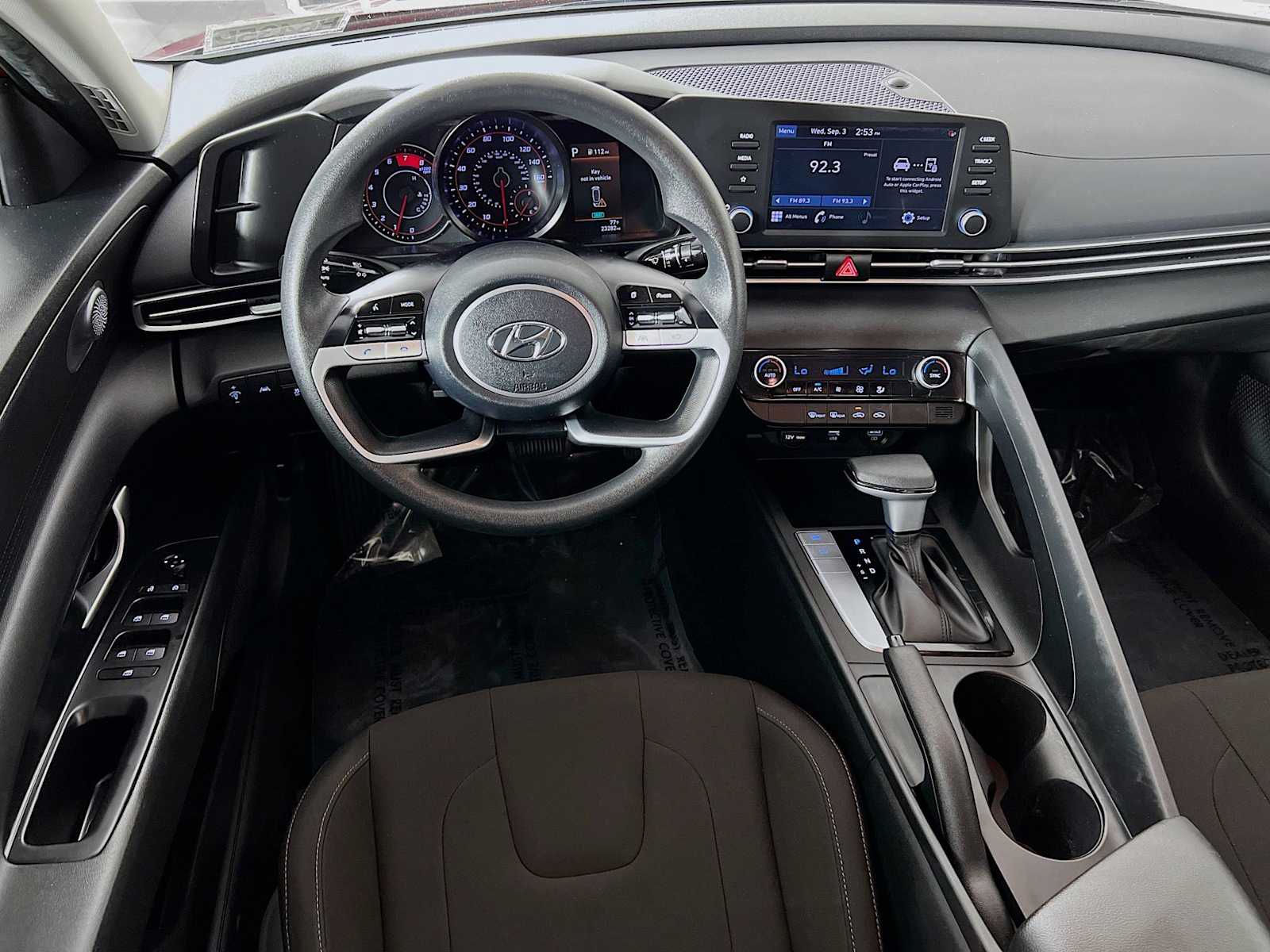 2023 Hyundai Elantra SEL photo 21