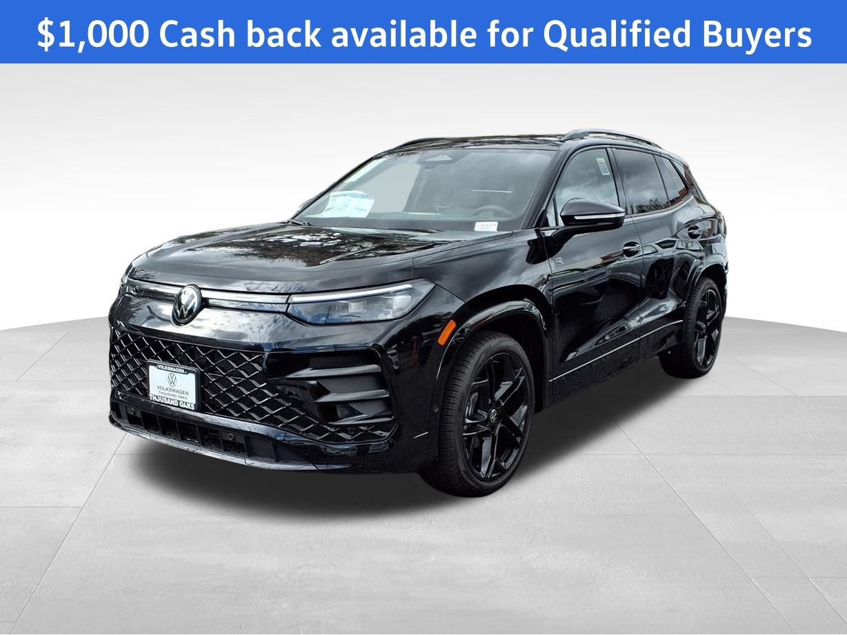 2026 Volkswagen Tiguan SE R-LINE BLACK's photo