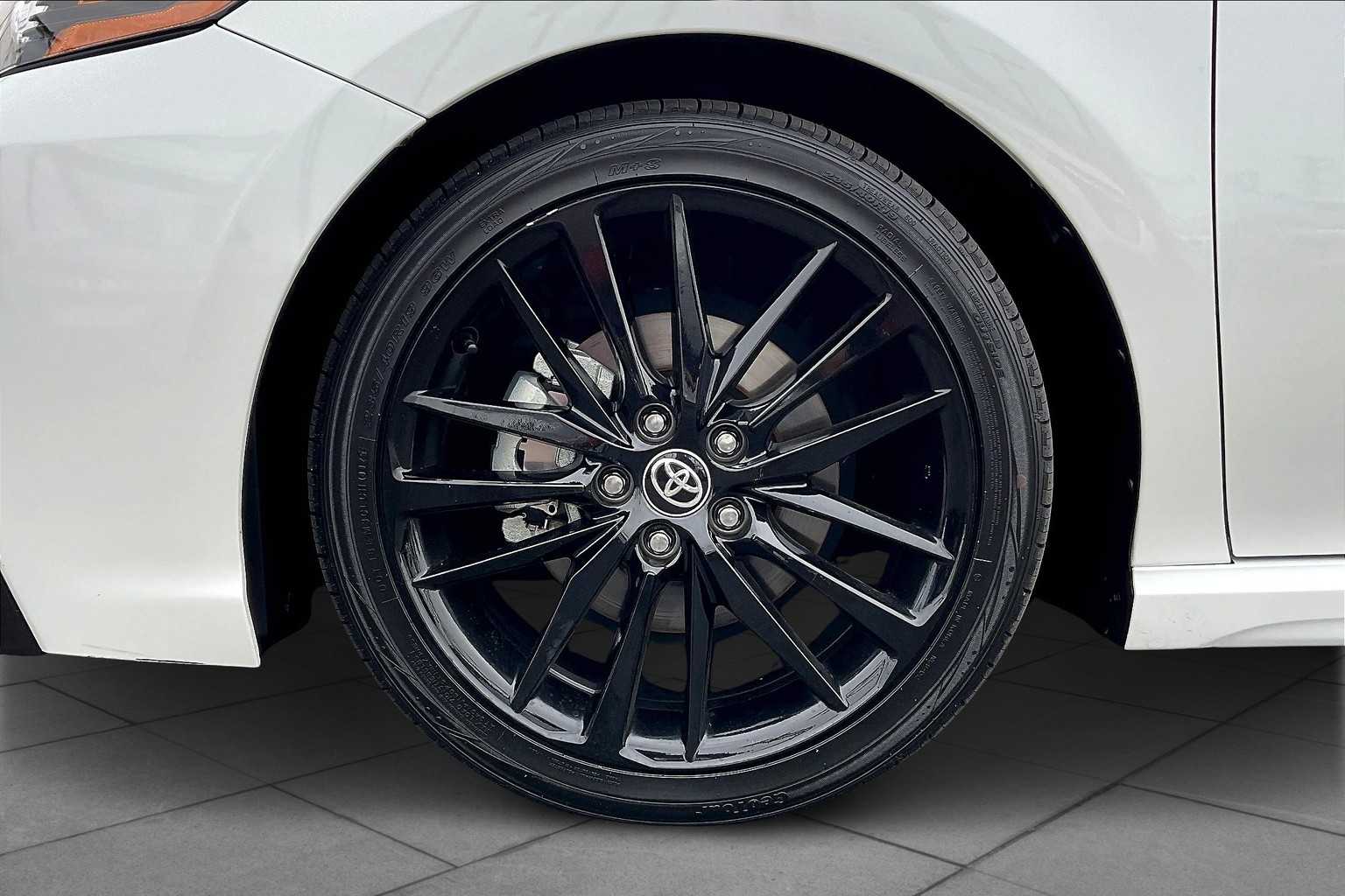 2024 Toyota Camry XSE V6 photo 9