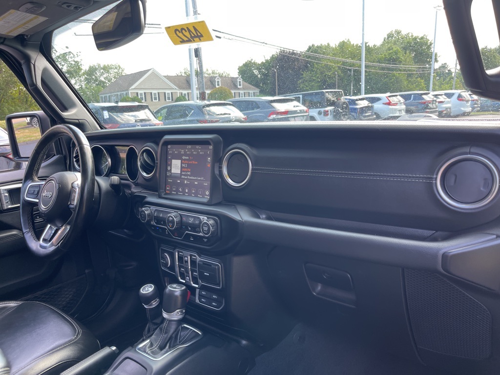 2022 Jeep Wrangler Unlimited Sahara 4xe photo 4