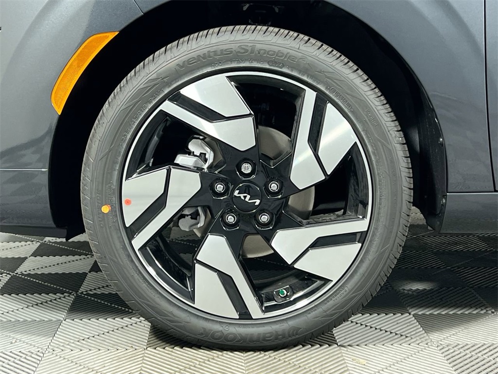 2025 Kia Soul GT-Line photo 10