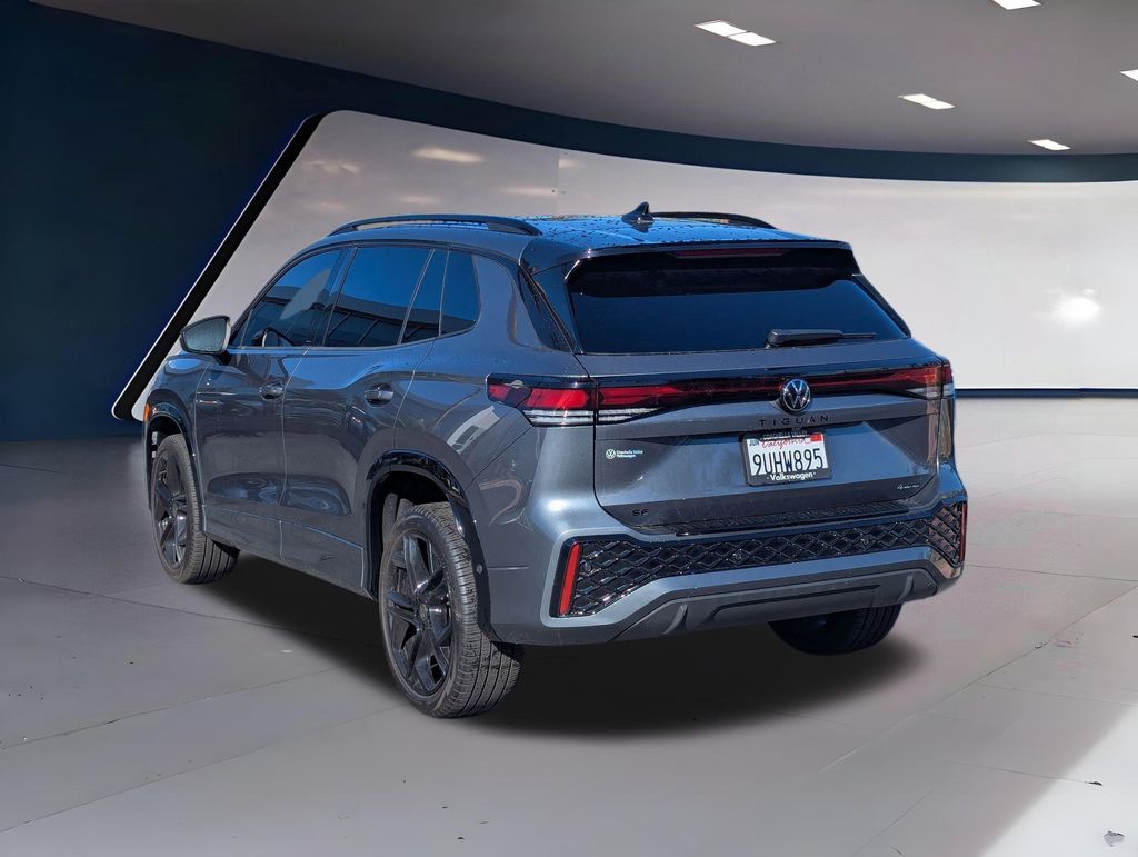 2025 Volkswagen Tiguan SE R-Line Black photo 4