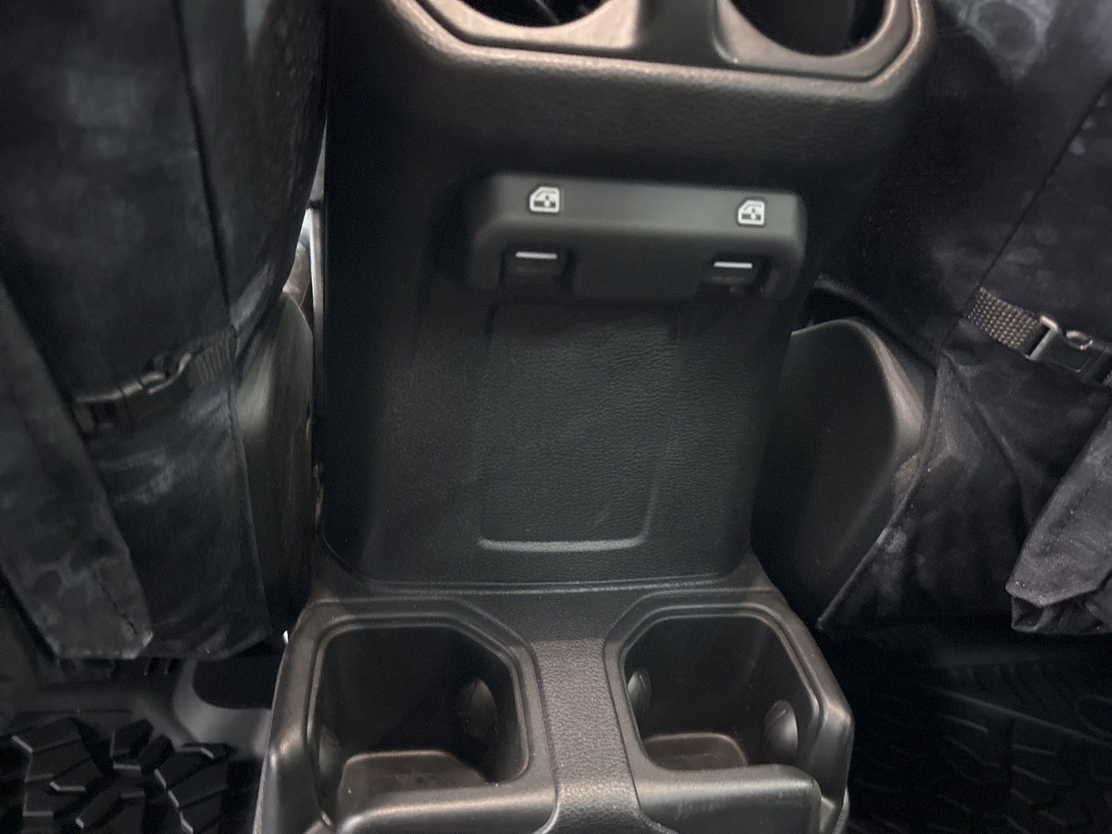 2020 Jeep Gladiator Sport photo 20
