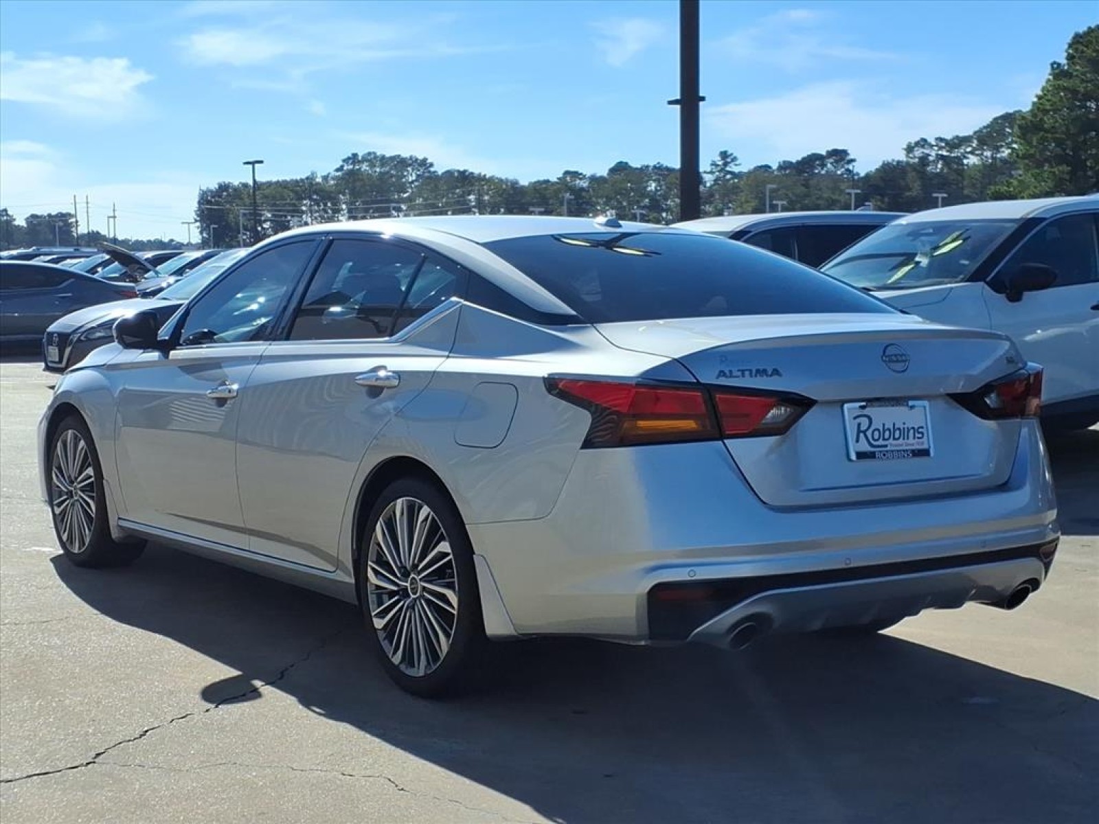 2024 Nissan Altima 2.5 SL Silver at Robbins Nissan