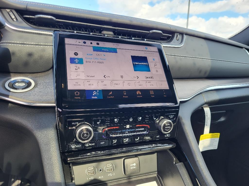 2024 Jeep Cherokee Overland 4xe photo 8
