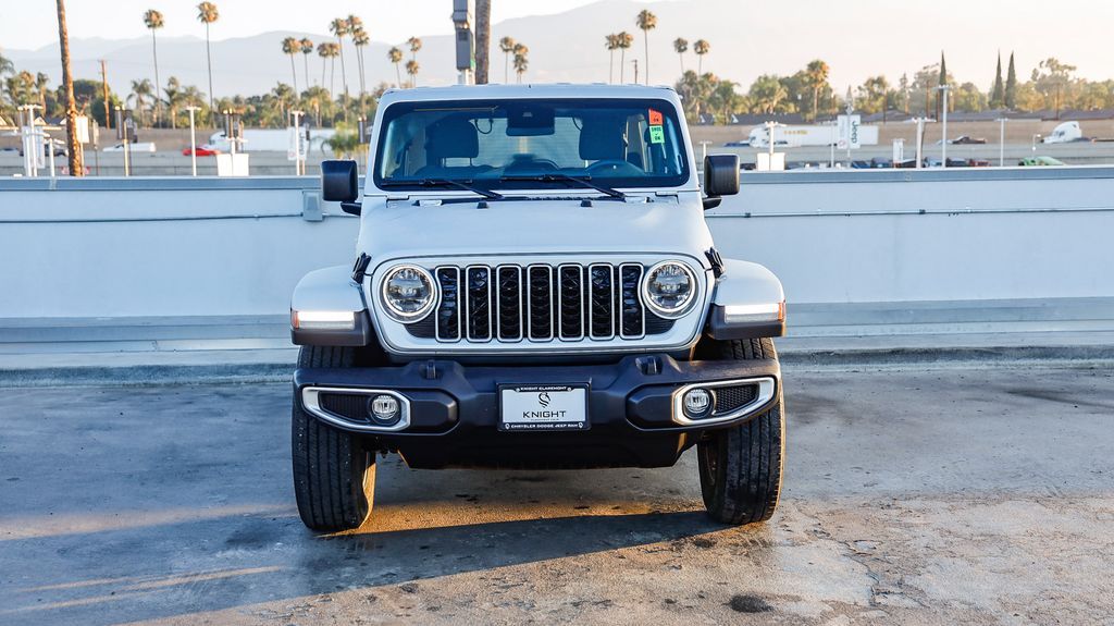 2024 Jeep Wrangler Sahara photo 3