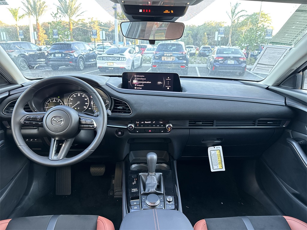 2024 Mazda CX-30 2.5 Turbo Carbon photo 13