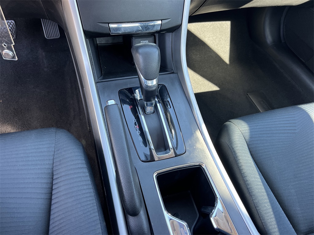 2014 Honda Accord LX photo 25