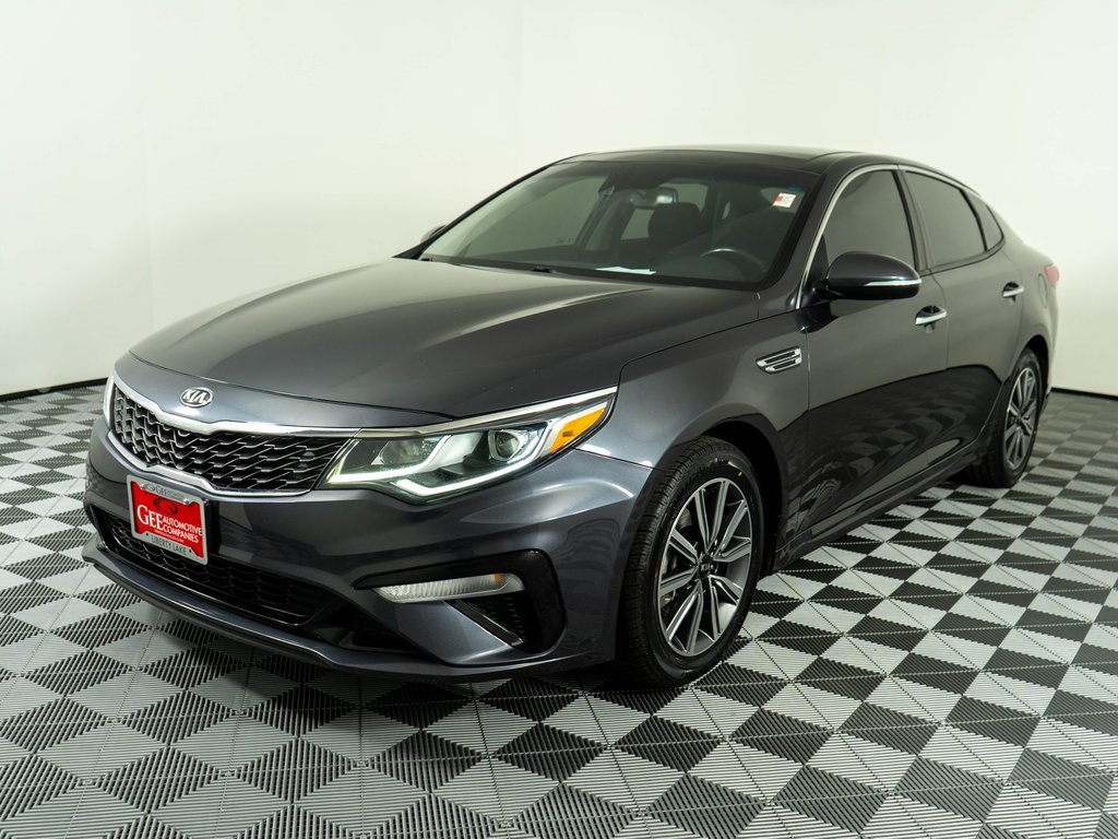 2019 Kia Optima LX's photo