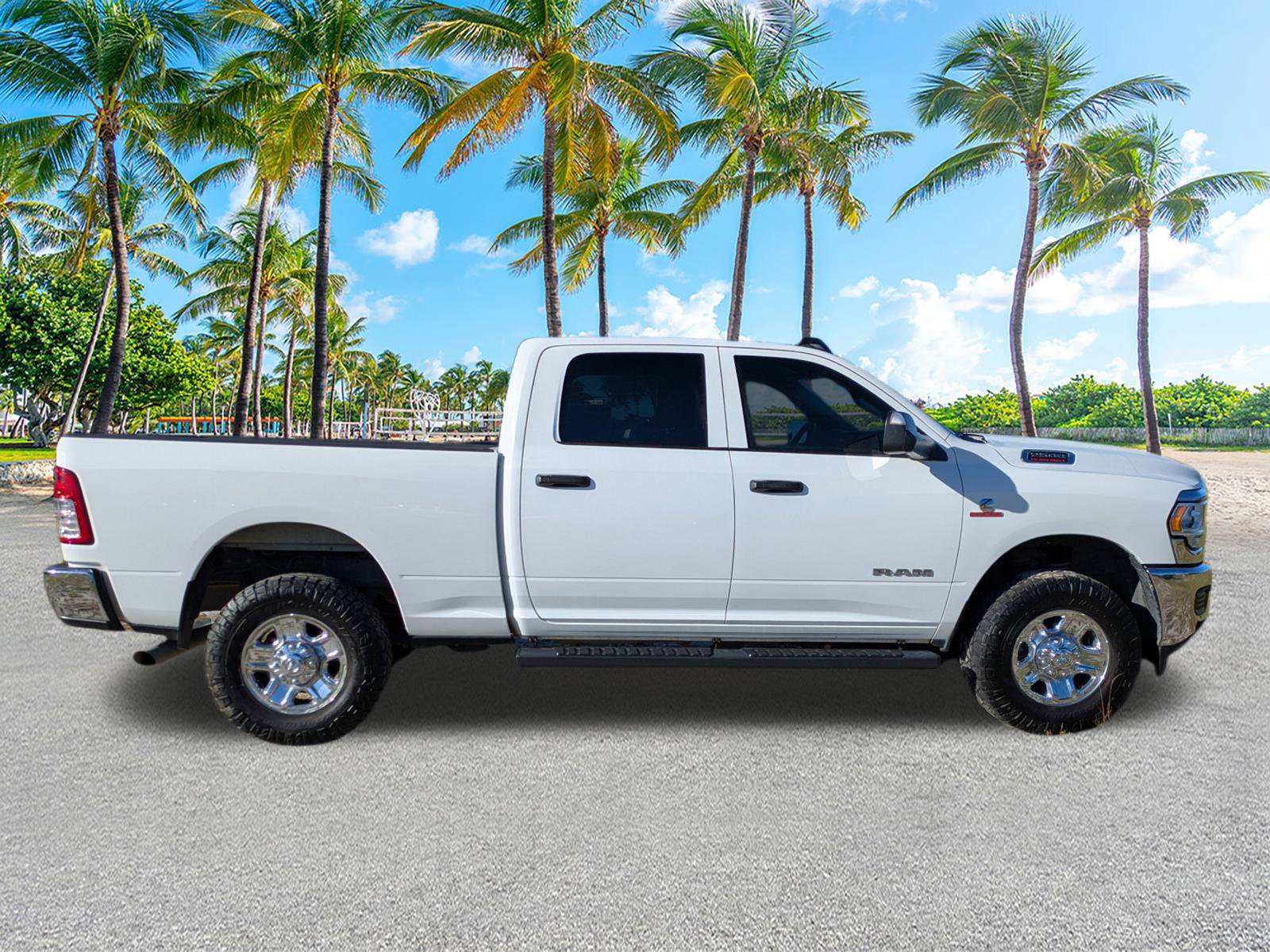 2022 Ram 2500 Tradesman photo 3