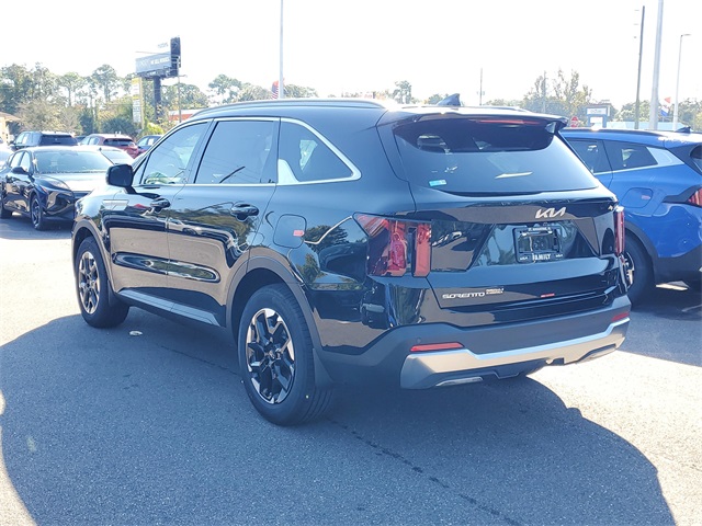 2026 Kia Sorento S photo 2