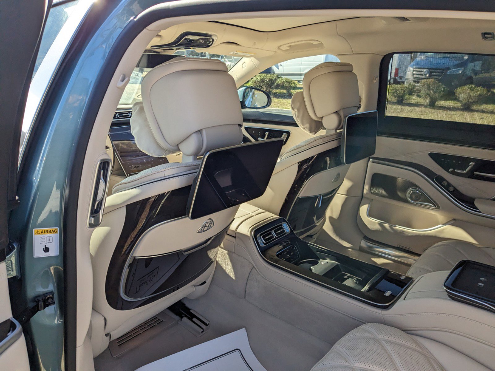 2025 Mercedes Benz S Maybach 450 580 photo 13