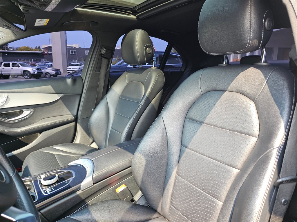 2018 Mercedes Benz C 300 photo 23