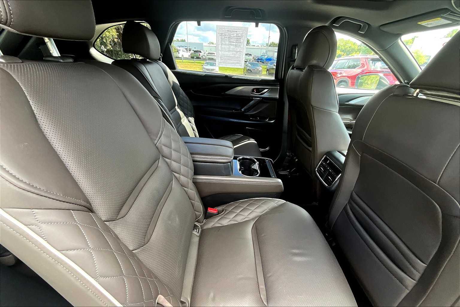 2023 Mazda CX-9 Signature photo 17